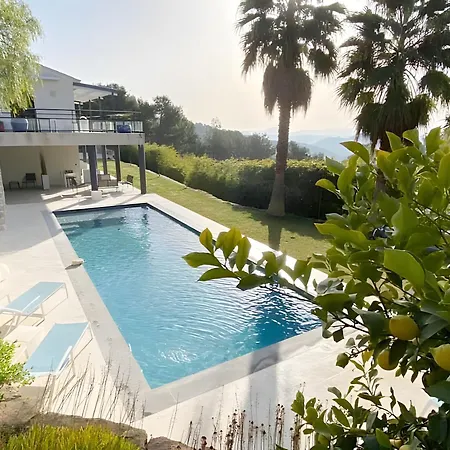 Entre Et Pinede Piscine Bed & Breakfast